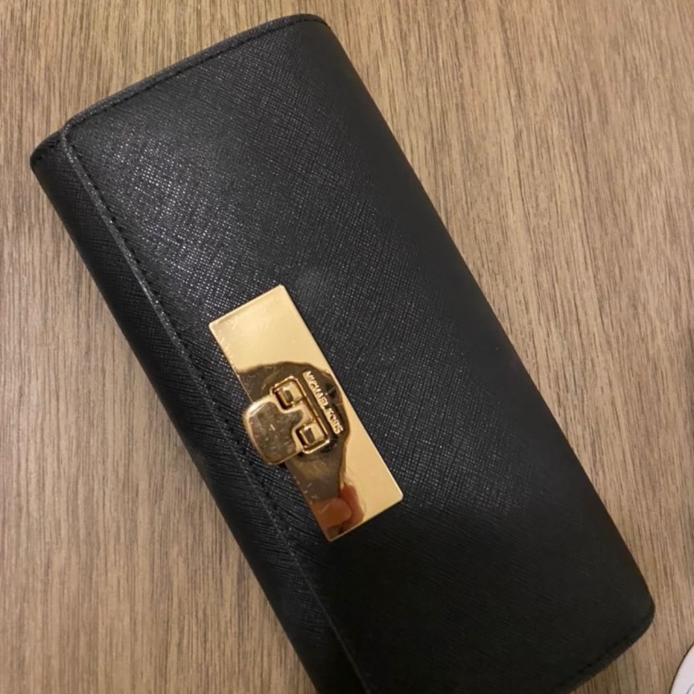 Michael Kors wallet AUTHENTIC